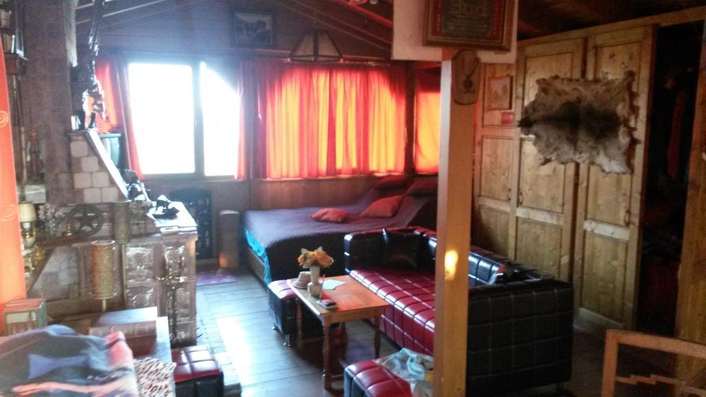 كلوج-نابوكا Transylvania Cowboy Cottage الغرفة الصورة